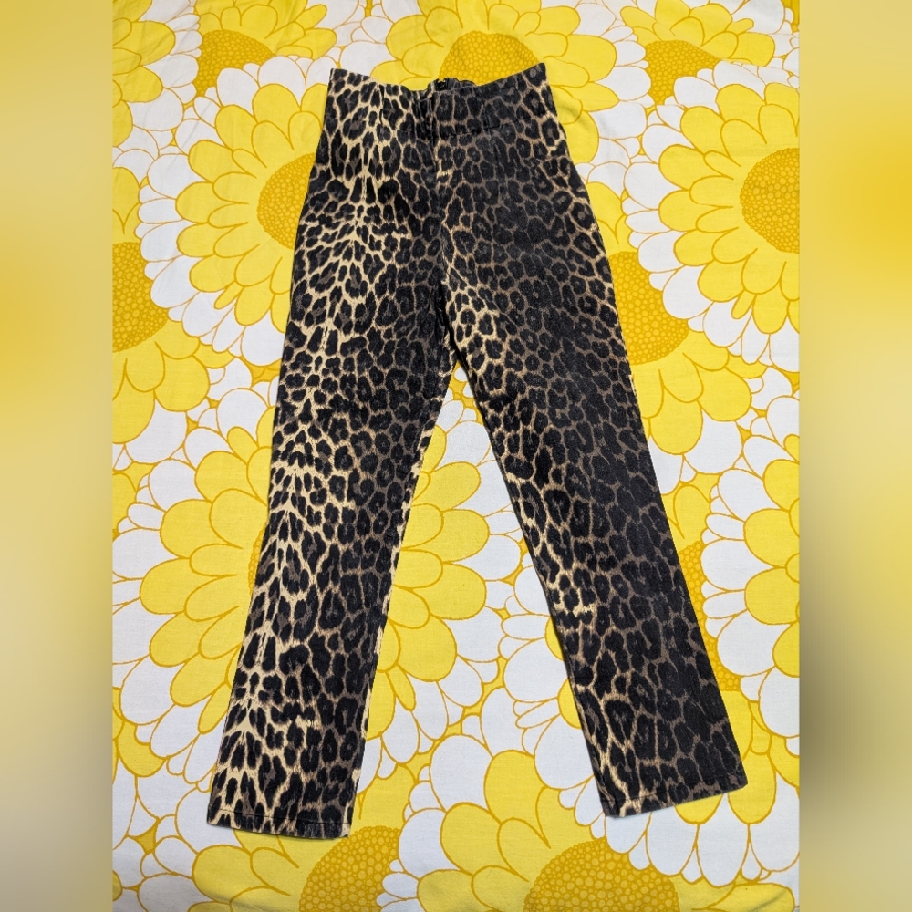 Hell Bunny Leopard Print Capris